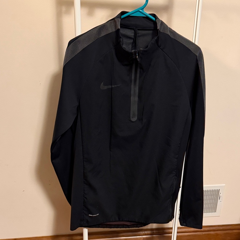 Nike Aerolayer running 1/4 zip pullover jacket black size small